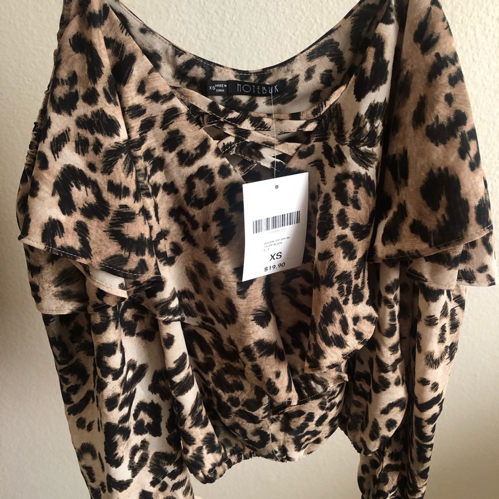 Leopard Open shoulder top